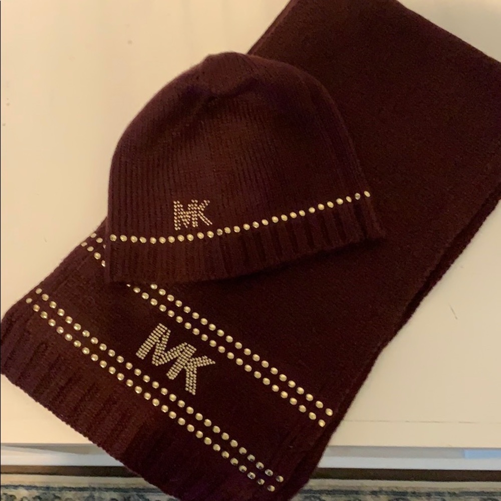 Michael Kors hat and scarf set